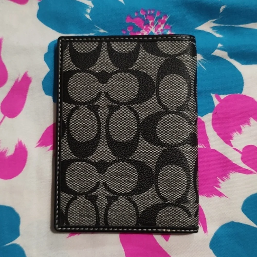 Coach wallet - Picture 2 of 9